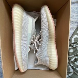 Yeezy 350 v2 citrin non reflective